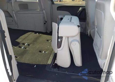 2013 Chrysler Town & Country Touring z USA, uszkodzony, nr VIN 2C4RC1BG4DR583845